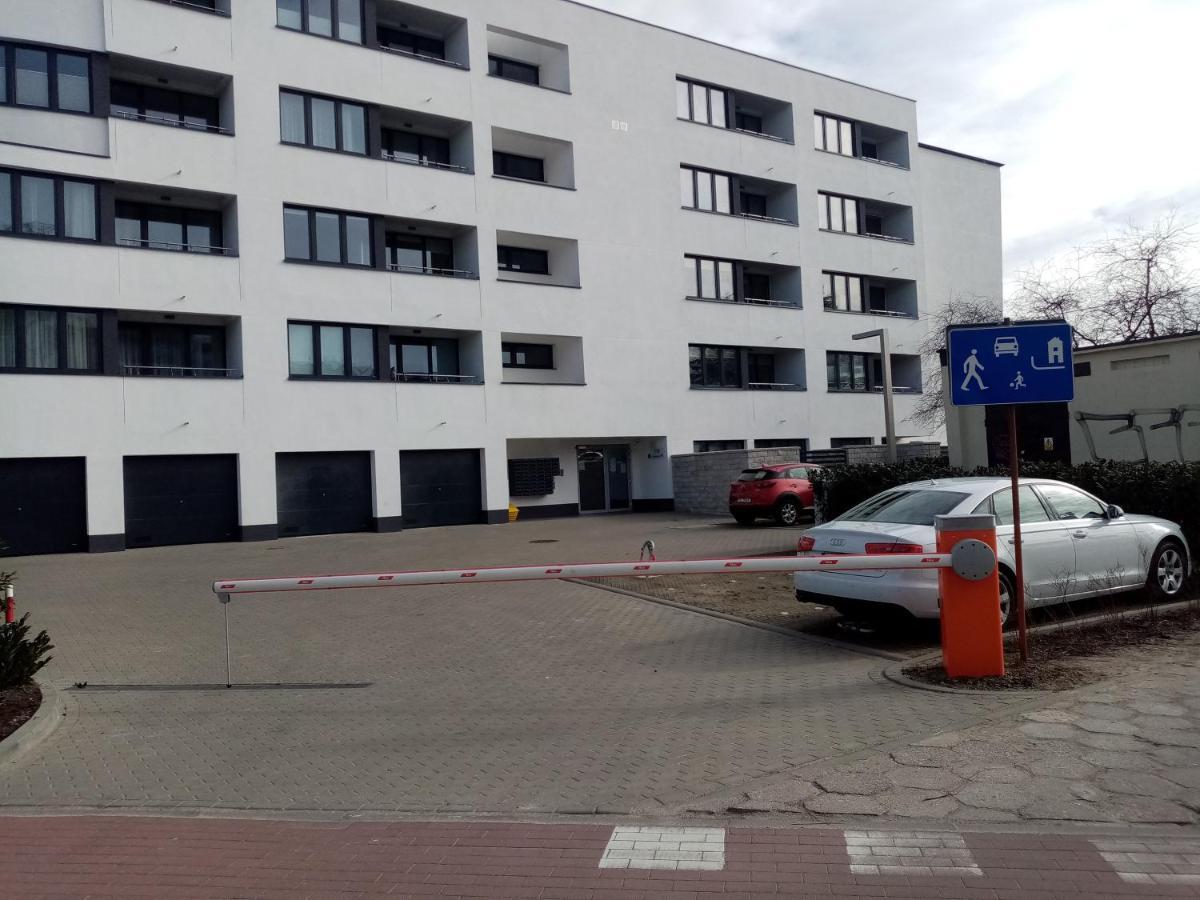 Apartamentyprzymorzu Baltycki Z Miejscem Postojowym I Ogrodkiem Kolobrzeg Exterior photo