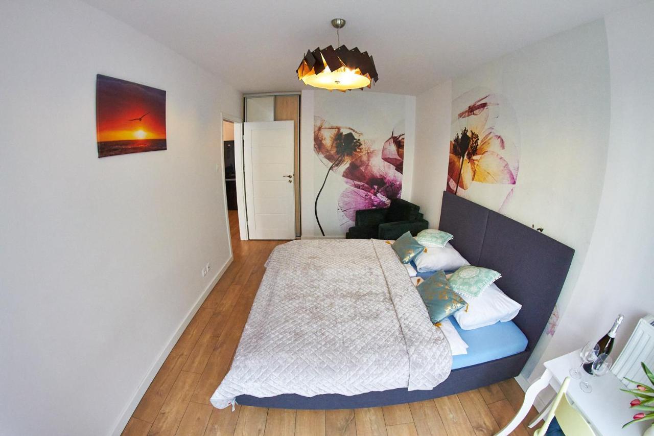 Apartamentyprzymorzu Baltycki Z Miejscem Postojowym I Ogrodkiem Kolobrzeg Exterior photo