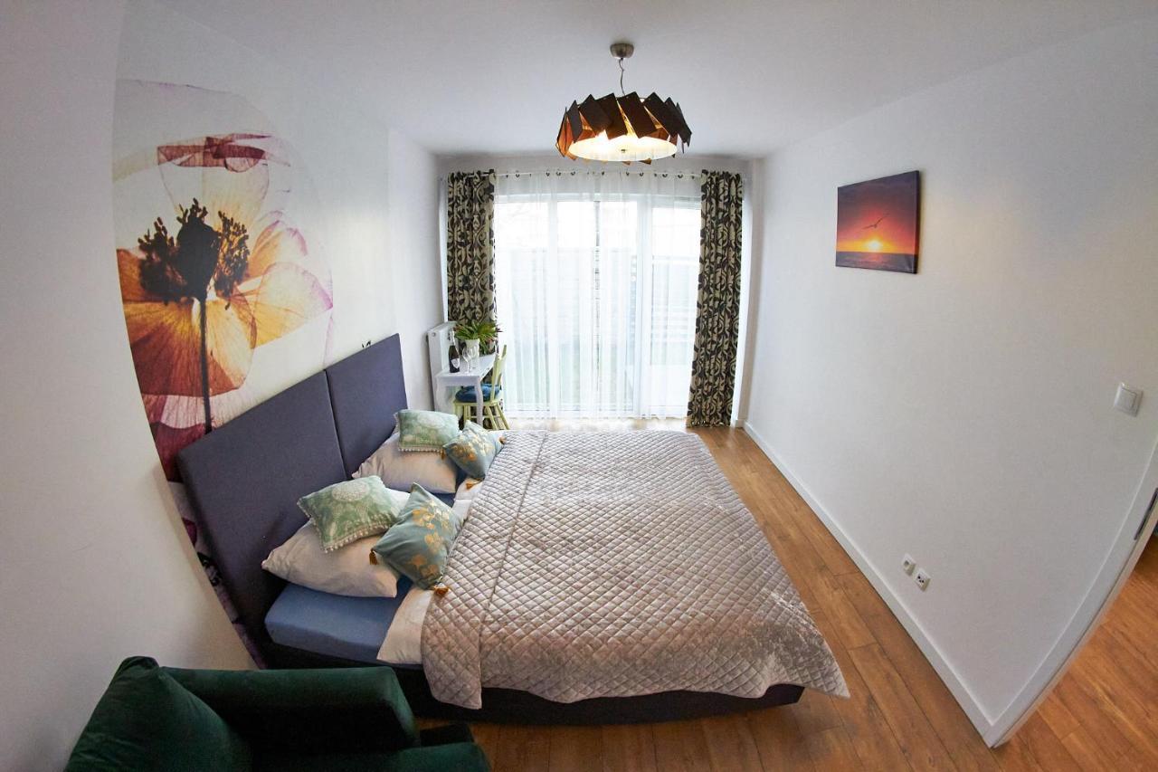 Apartamentyprzymorzu Baltycki Z Miejscem Postojowym I Ogrodkiem Kolobrzeg Exterior photo
