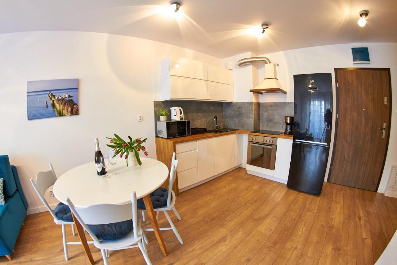 Apartamentyprzymorzu Baltycki Z Miejscem Postojowym I Ogrodkiem Kolobrzeg Exterior photo