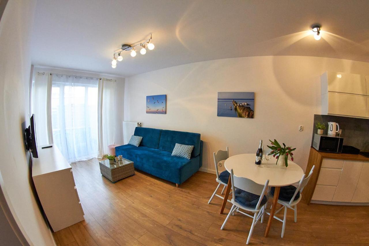 Apartamentyprzymorzu Baltycki Z Miejscem Postojowym I Ogrodkiem Kolobrzeg Exterior photo
